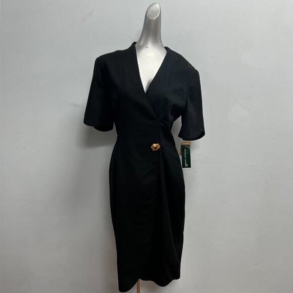 Bentley Harris Solid Black Minimalistic Formal Dress Midi Gold Clasp New Size 8 - Picture 2 of 8